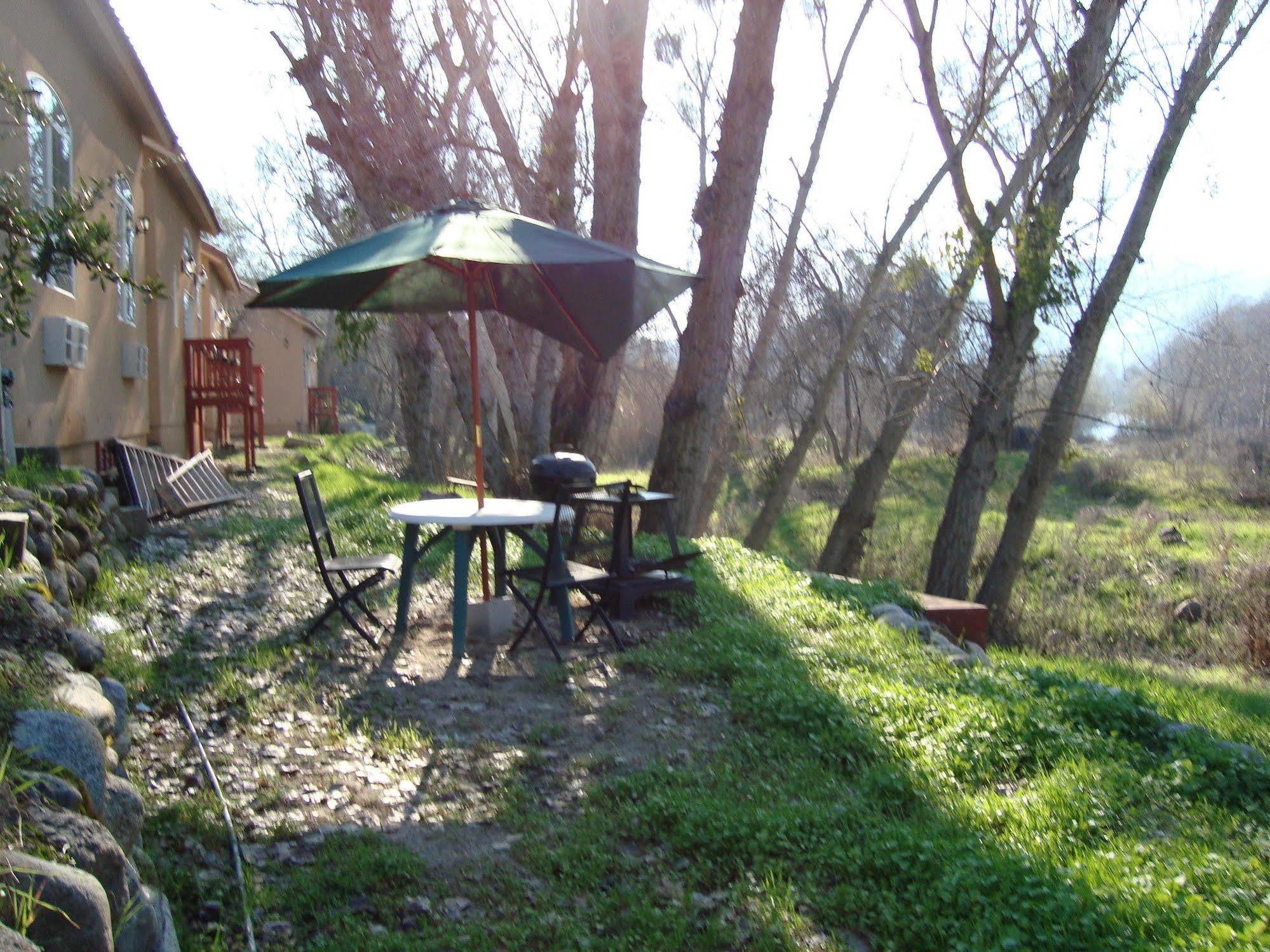 Sequoia Riverfront Cabins Three Rivers Esterno foto